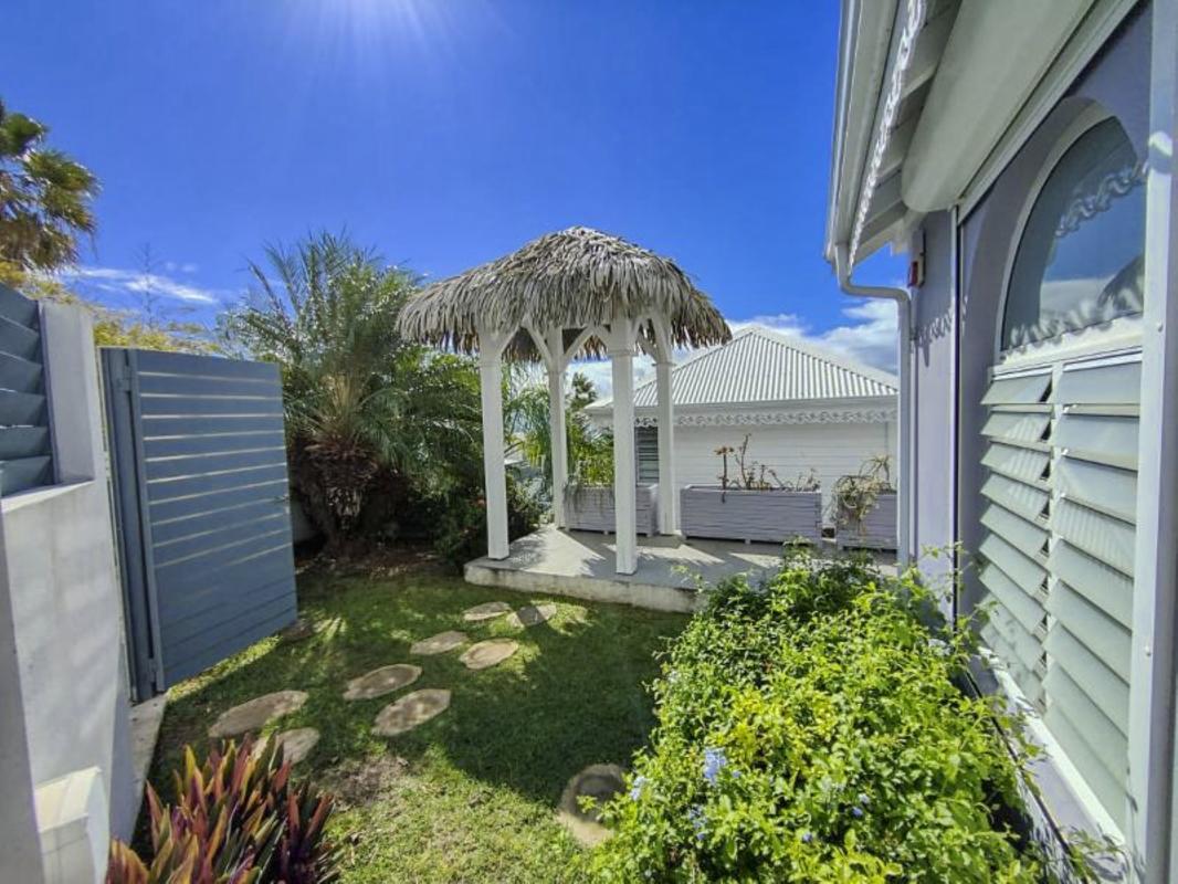 43.Location villa piscine Sainte Anne Guadeloupe_Vue mer